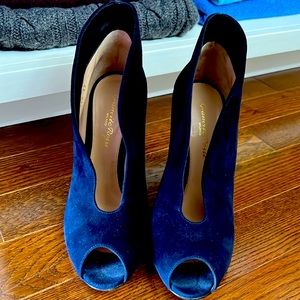 Worn one gianvito Rossi heels